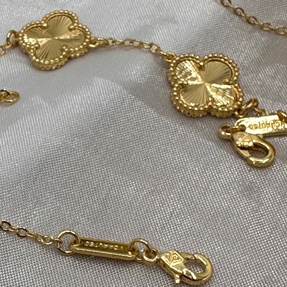 18K Gold Alhambra Clover Set, Necklace, Bracelet & Earrings - Picture 3 of 5